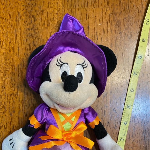 Disney’s Minnie mouse Halloween witch plush - Picture 3 of 9